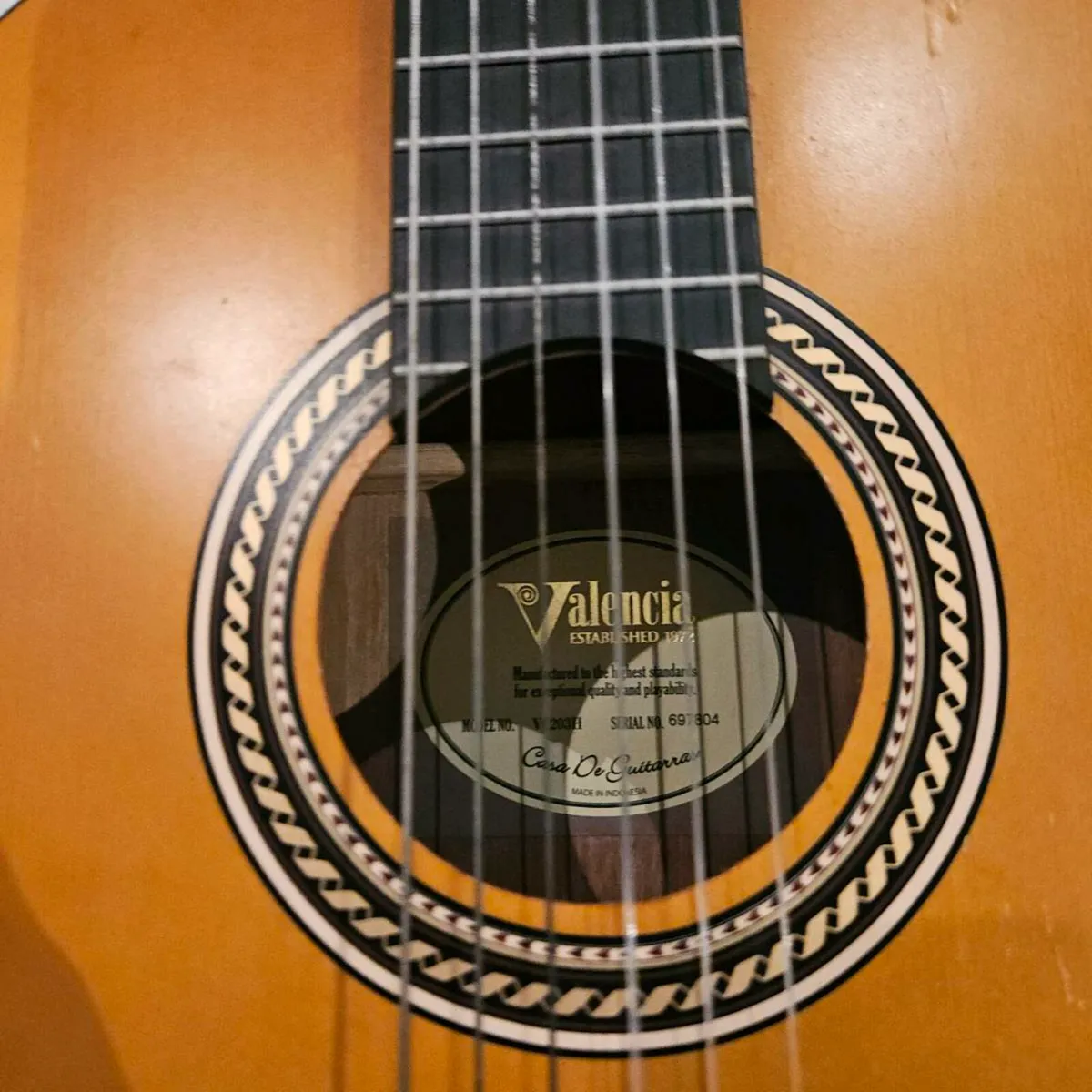 Valencia 3/4 size acoustic guitar - Image 2