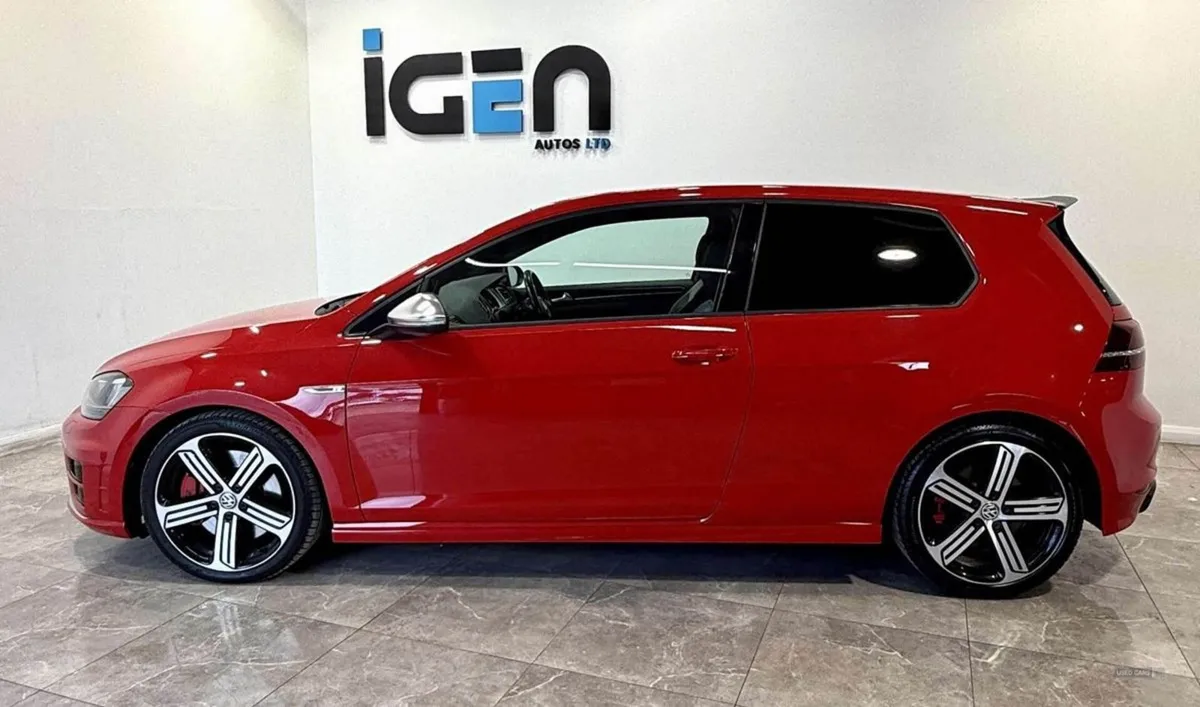 Volkswagen Golf 2.0 Golf R DSG 4WD 3dr - Image 4