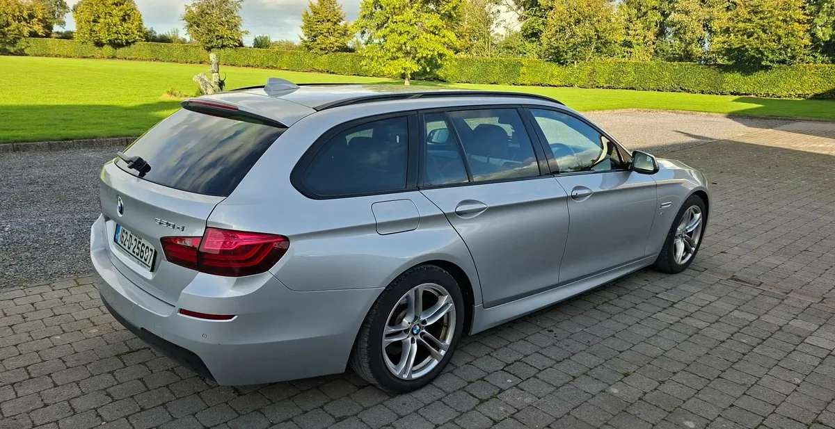 BMW 5  M SPORT - Image 3