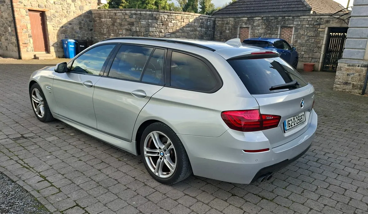 BMW 5  M SPORT - Image 4