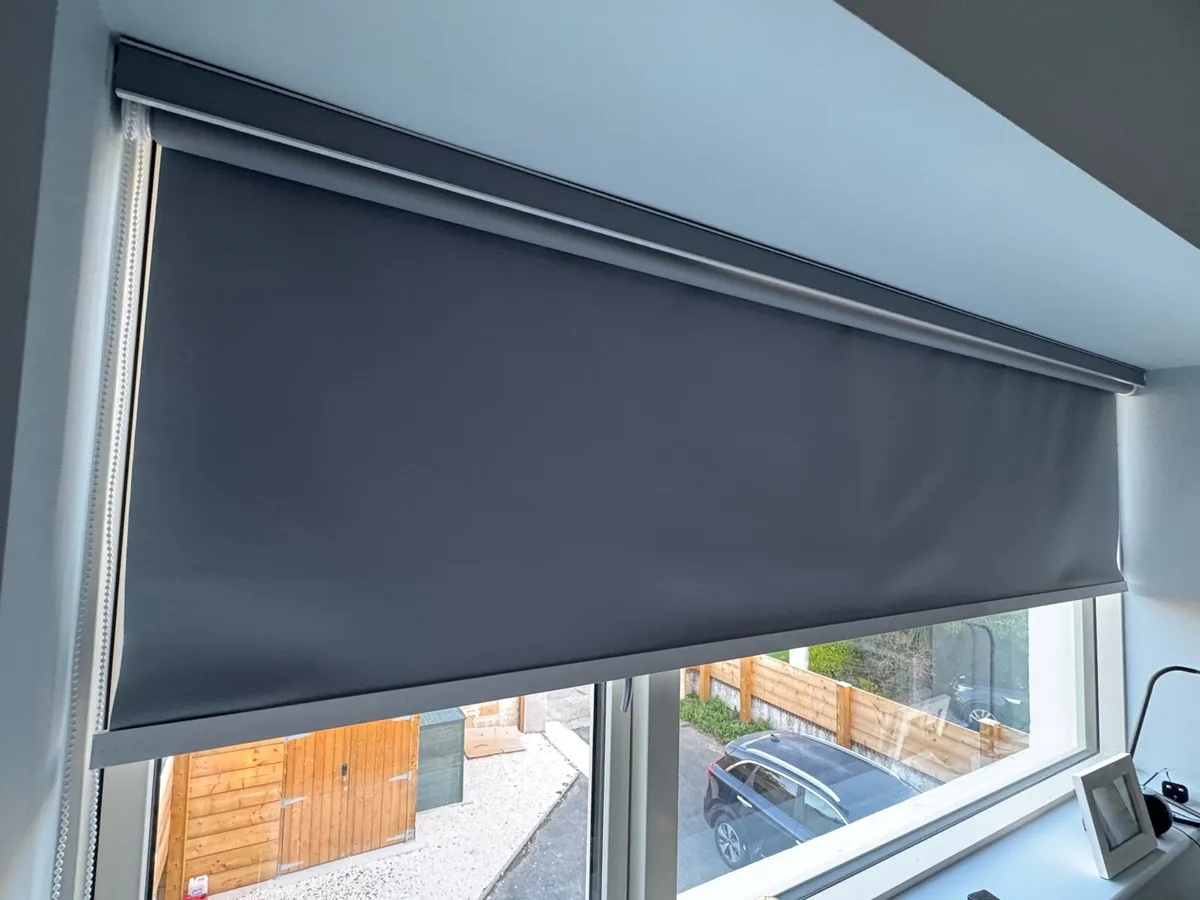 Window blackout blind - Image 1