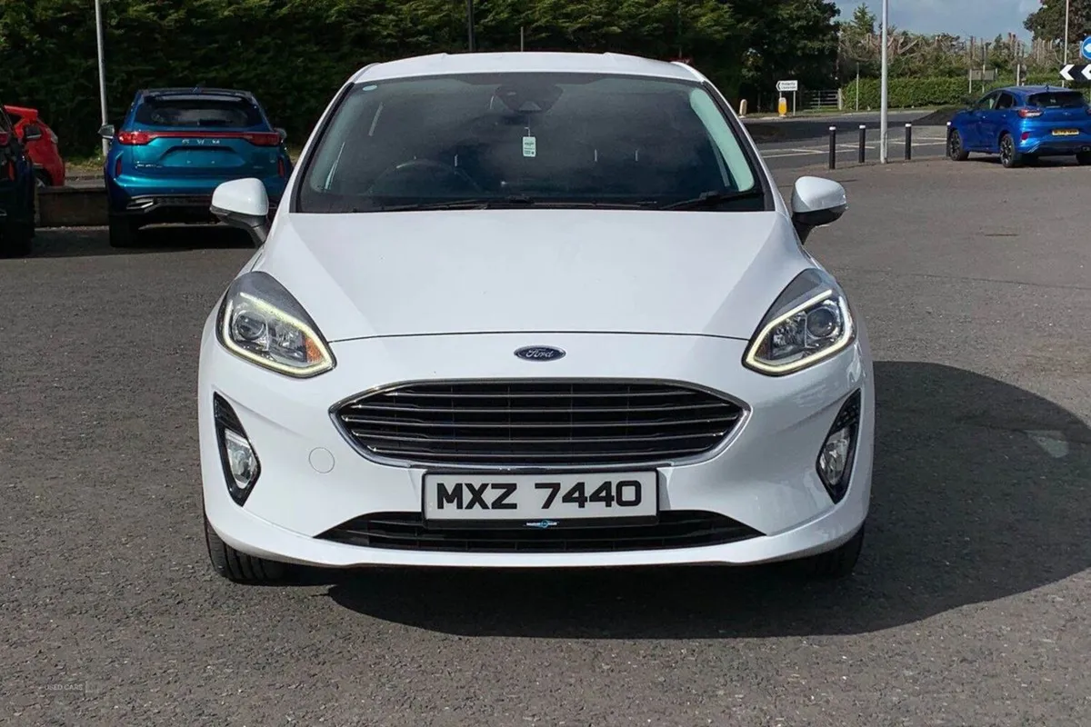 Ford Fiesta 1.0t 100PS Titanium in White With 24k - Image 4
