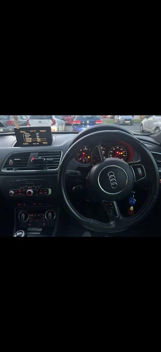 Audi Q3 2017 - Image 3