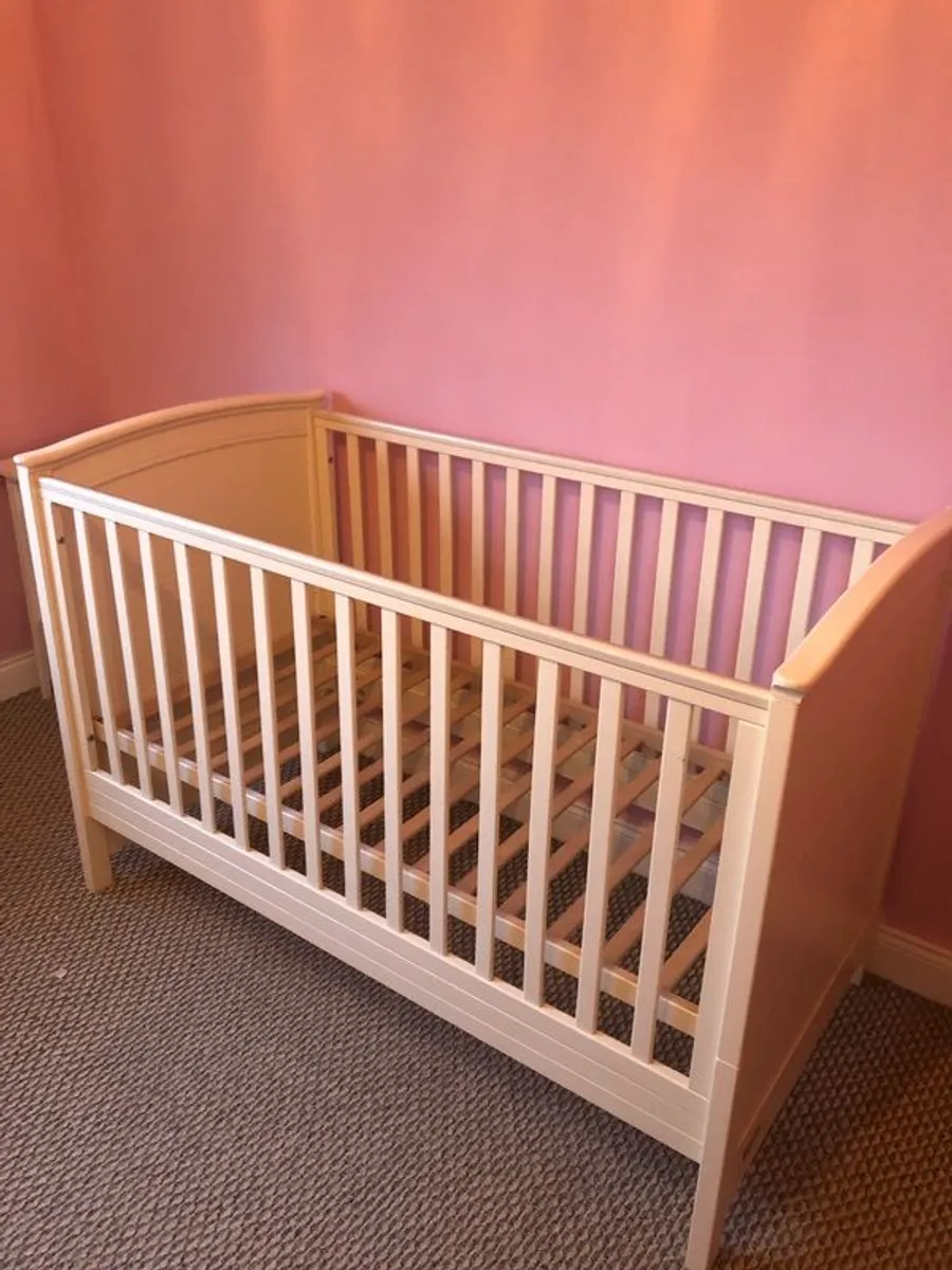 Baby Elegance Cot/bed - Image 1