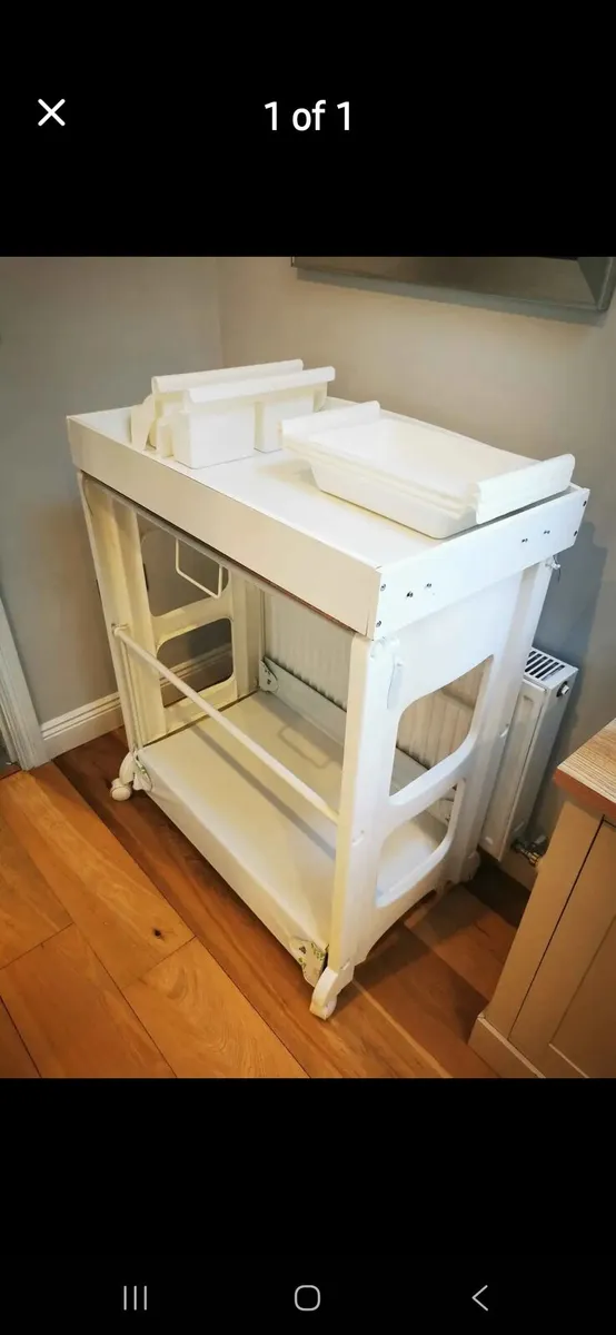 Baby changing unit - Image 1