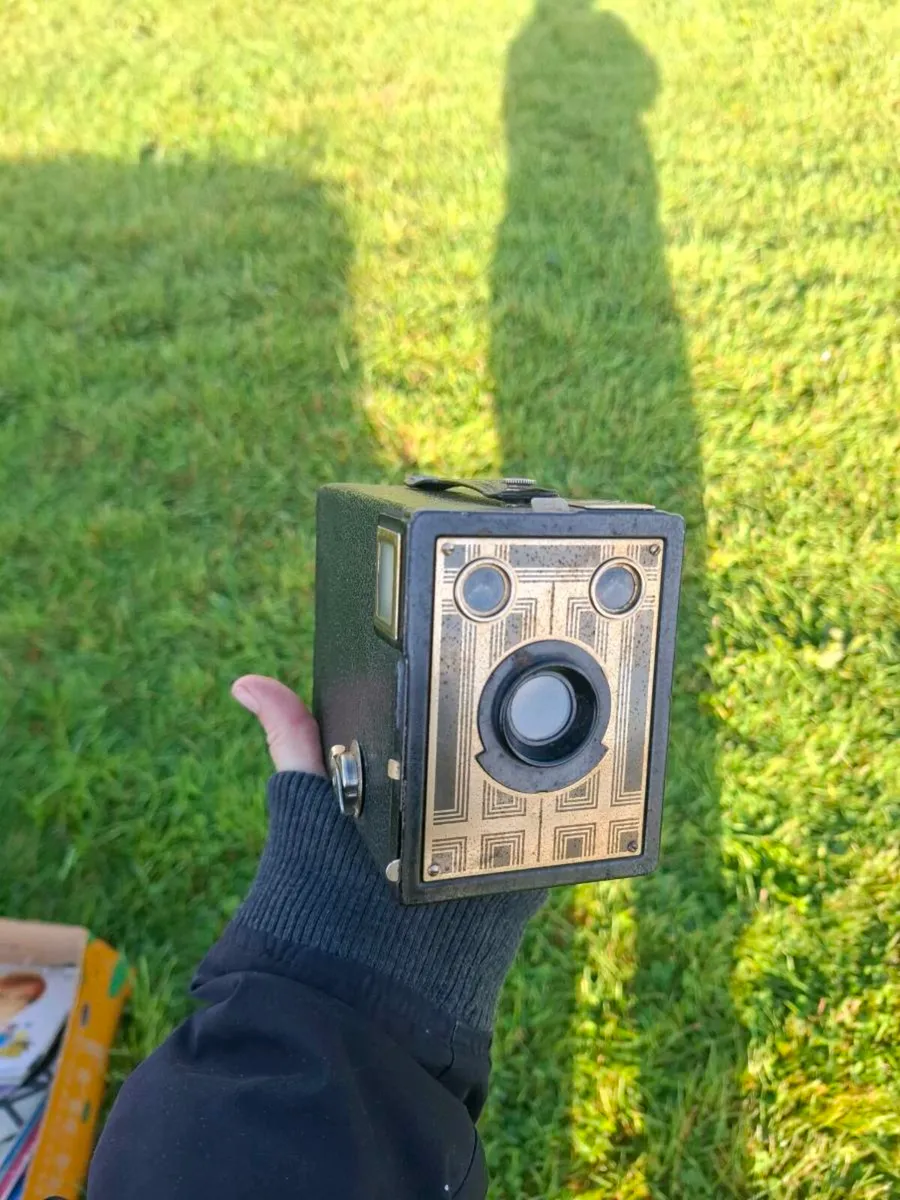 Vintage camera postage possible