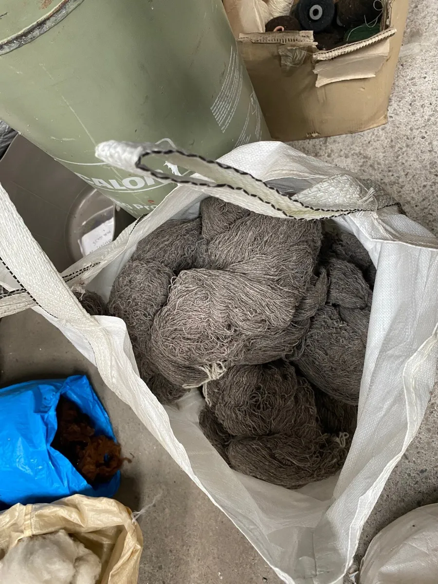 Wool and spinner - Image 4