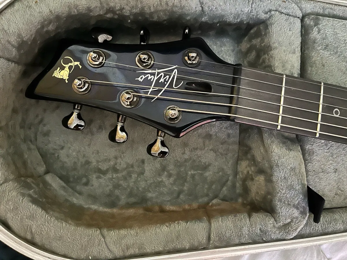 Emerald guitar - Image 1