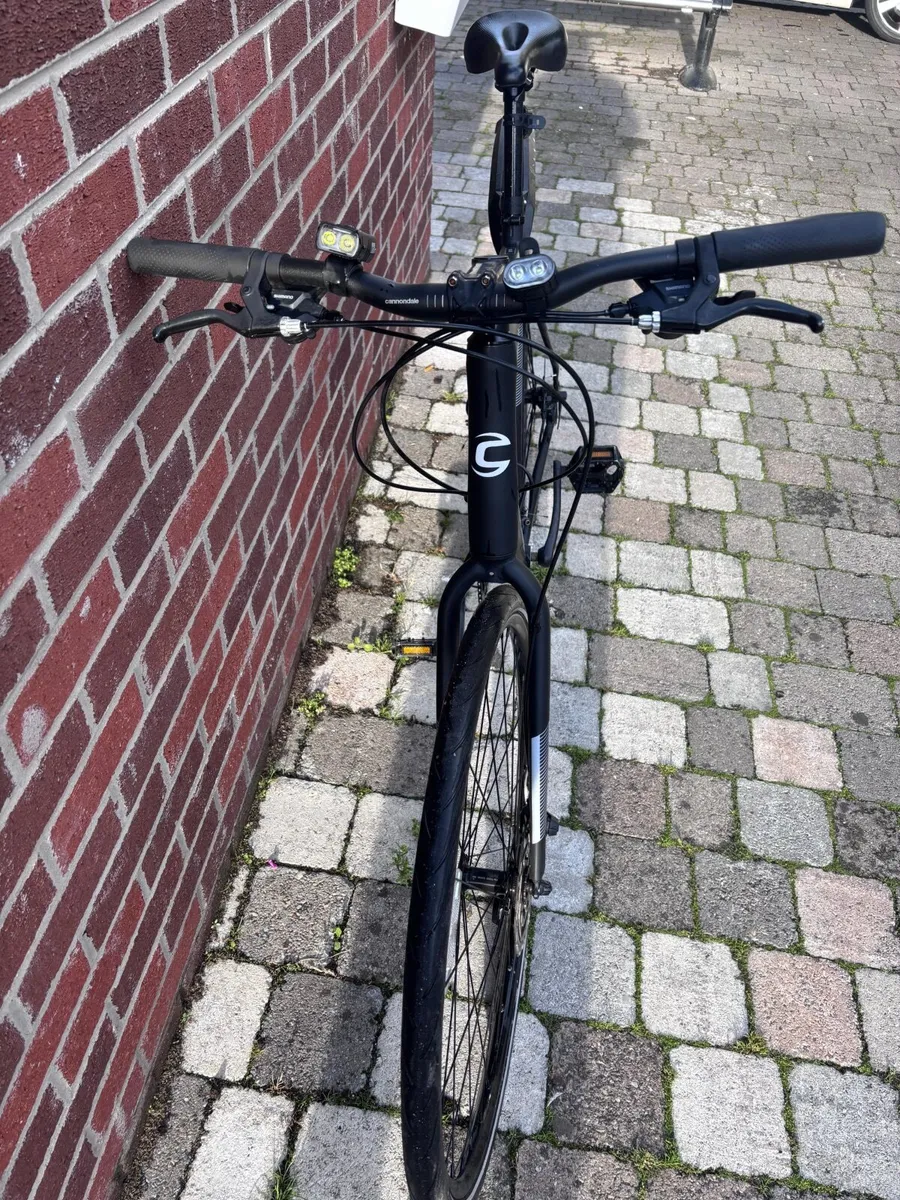 Black Cannondale Road Bike - Image 4
