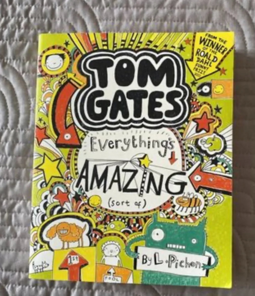 Book - Tom Gates - Everything's Amazing - Image 1