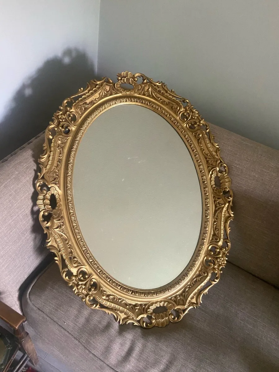 Gold mirror - Image 1