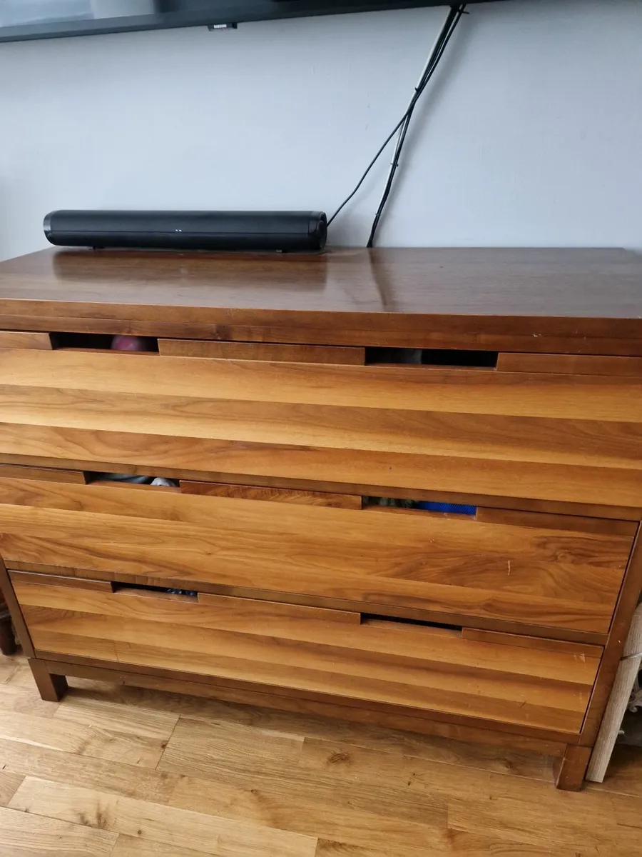 Chest of drawers - Image 2