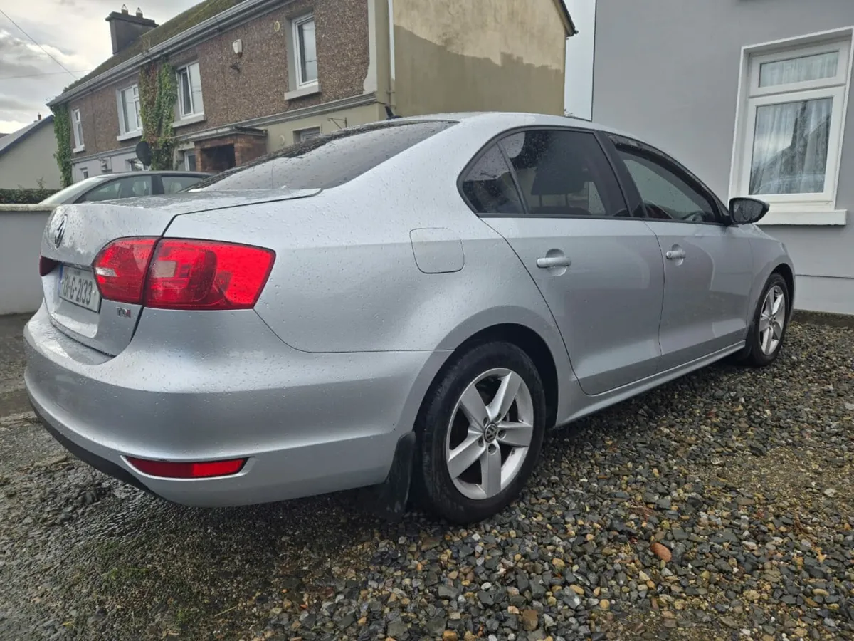 Volkswagen Jetta,  Golf, Passat - Image 3