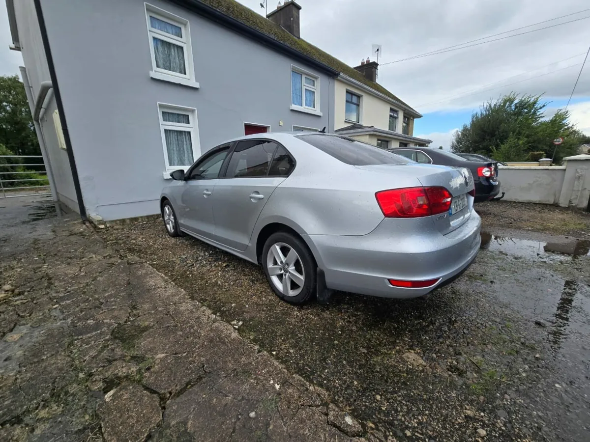 Volkswagen Jetta,  Golf, Passat - Image 4