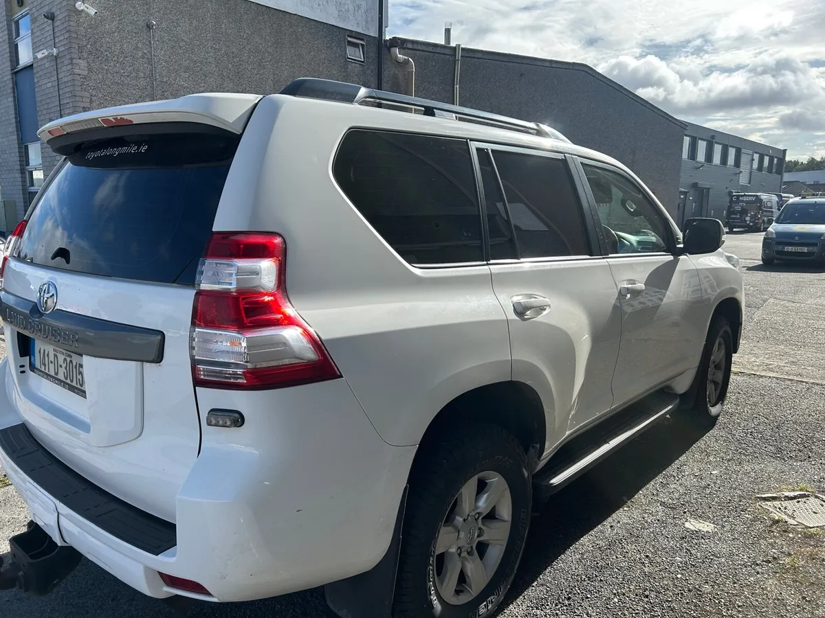Toyota Landcruiser 3.0 LWB  Commercial 5 dr - Image 3