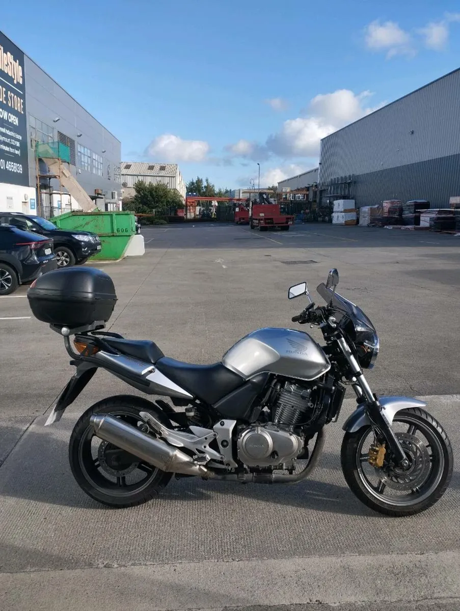 2008 Honda CBF500 Motorbike & Riding Gear - Image 1