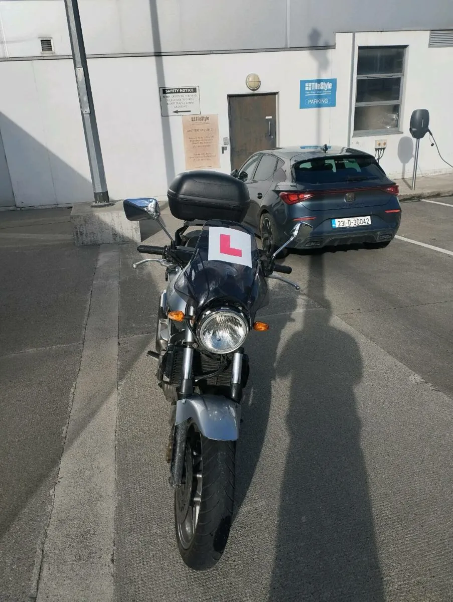 2008 Honda CBF500 Motorbike & Riding Gear - Image 2