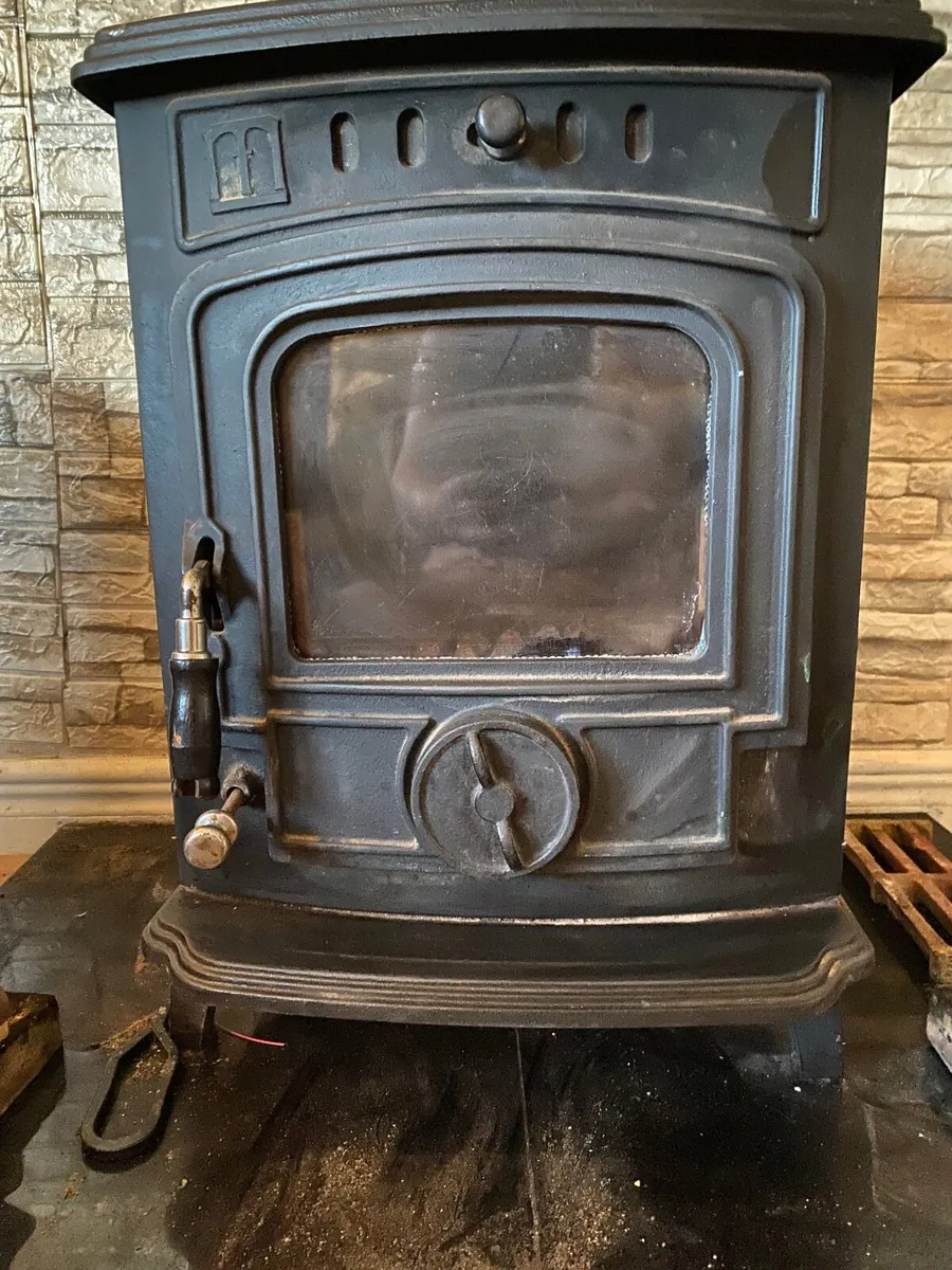 Stove 5KW with Twin-Wall Flue – Complete Setup - Image 3