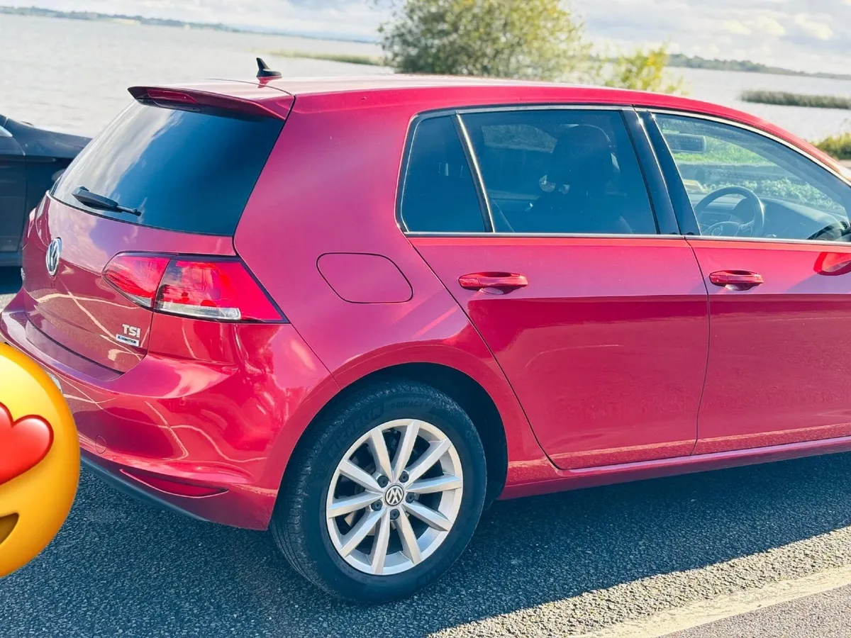 Golf 2015 .low mileage.1.2L . - Image 2