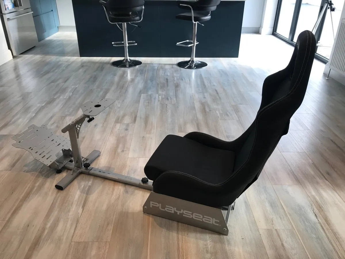 Playseat Evolution - Image 1
