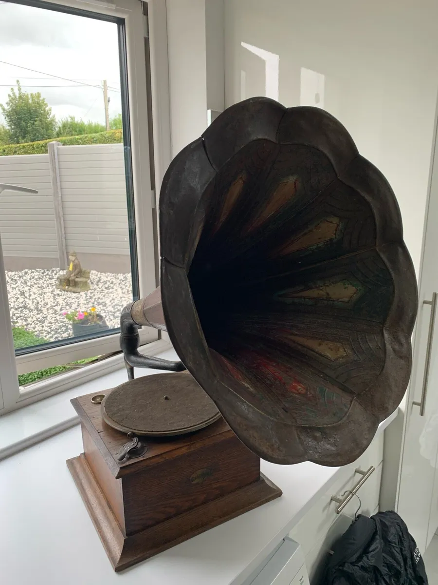 Horn Gramophone - Image 2