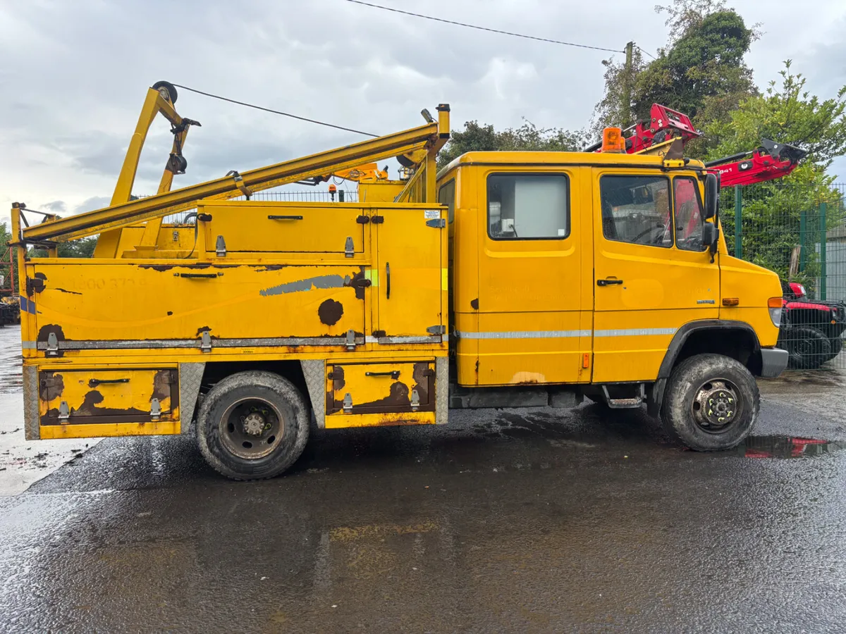 Mercedes 814D - Image 4