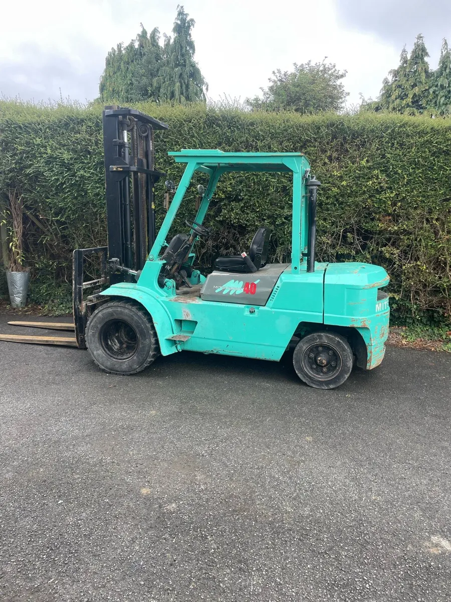 Mitsubishi FD40 diesel forklift - Image 2
