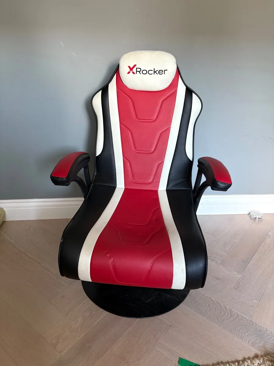 Gaming Chair - Image 1