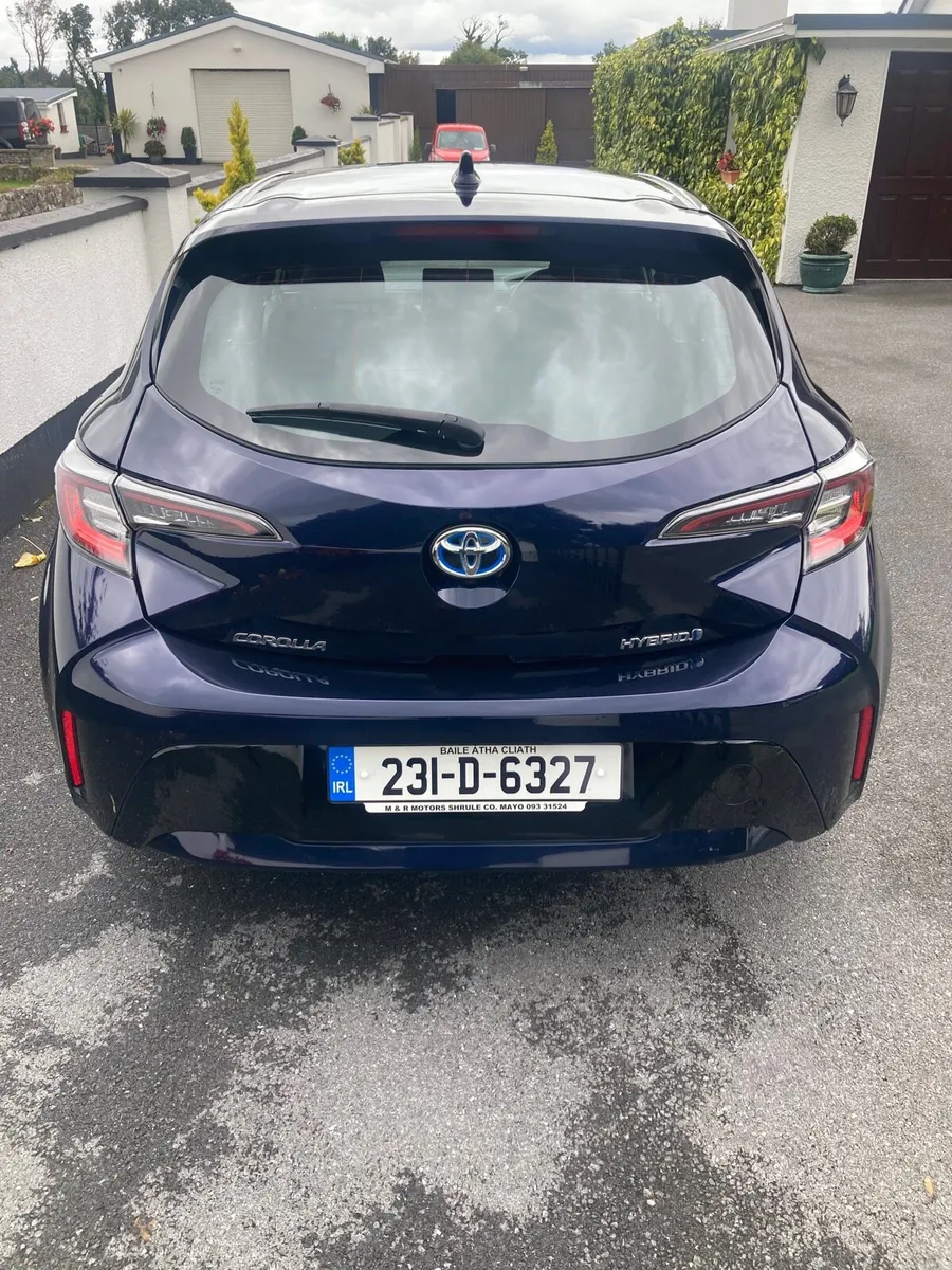 Toyota Corolla Hatchback Hybrid - Image 3