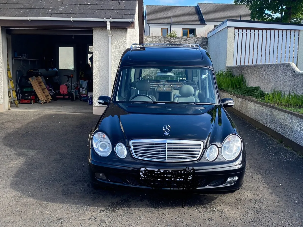 Other Other 2005 Mercedes cdi e220 hearse - Image 1