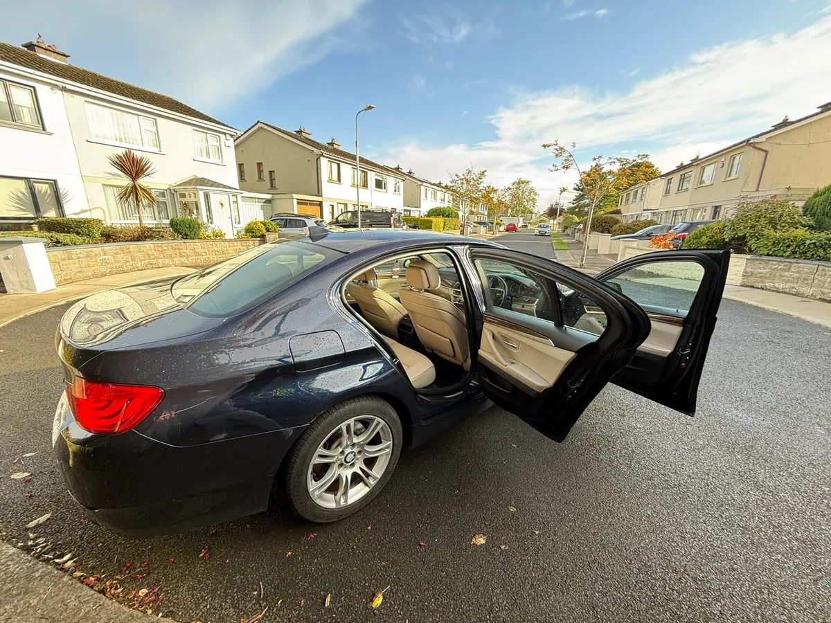 BMW 5 Series F10 - Image 4