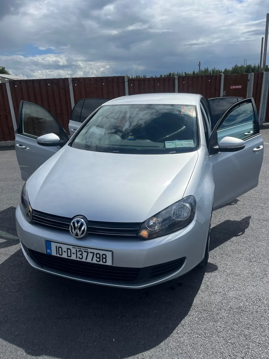 Volkswagen Golf 2010 - Image 1