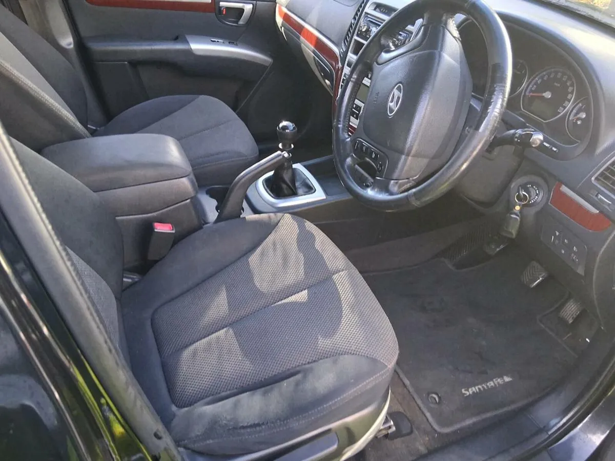 Hyundai santa fe - Image 4