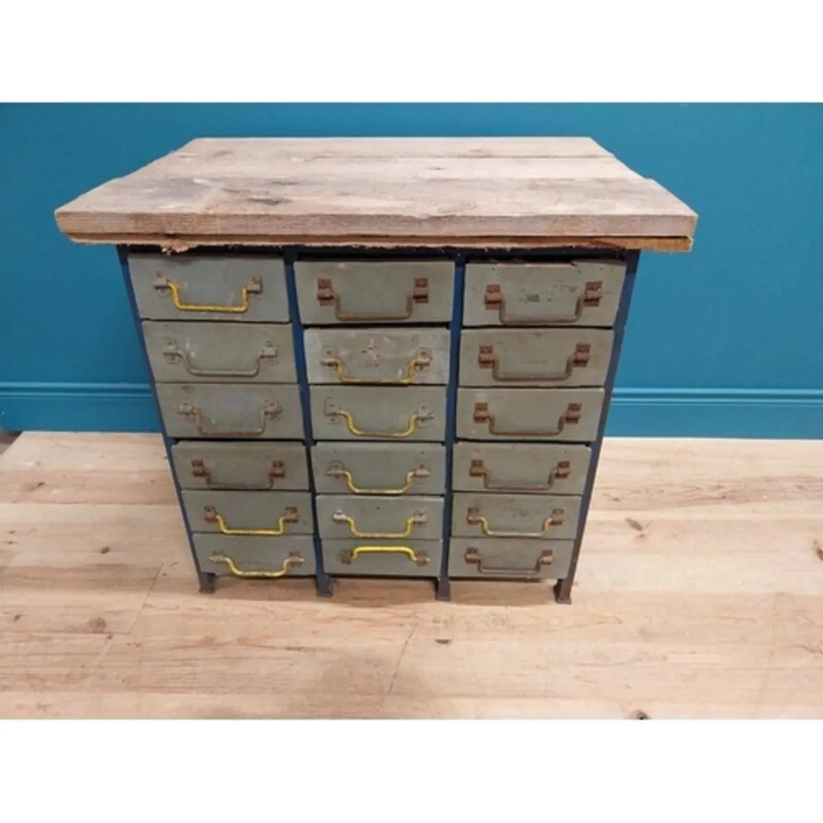 Industrial unit - Image 1