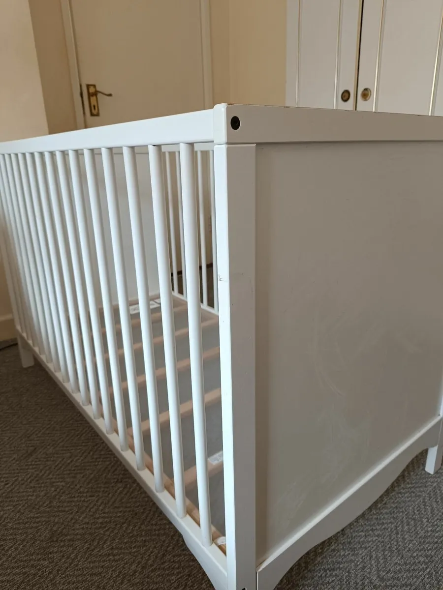 Cot - Image 1