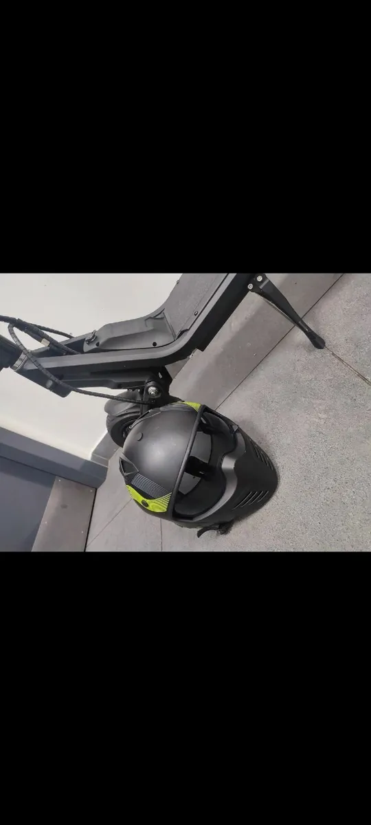 Electric scooter - Image 2