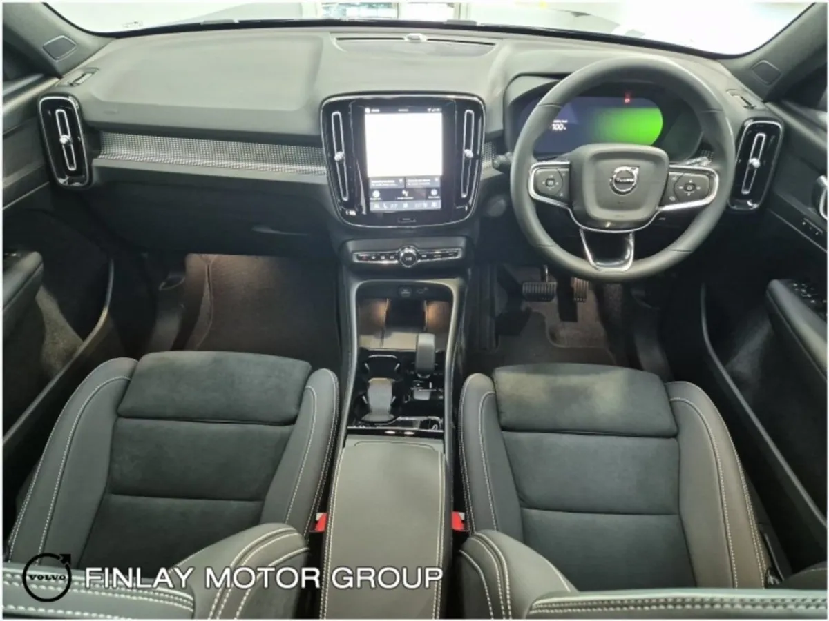 Volvo EX40 Plus Black Edition Single Motor - Image 3