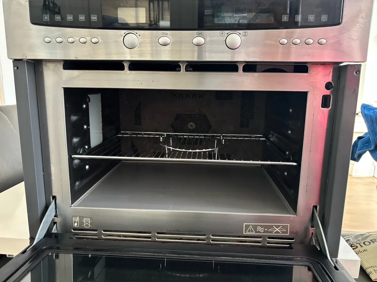 NEFF MICROWAVE COMBI OVEN - Image 3