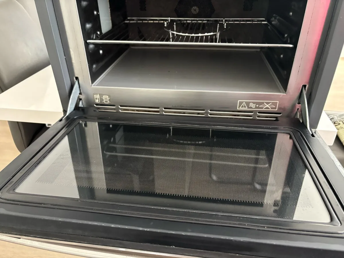 NEFF MICROWAVE COMBI OVEN - Image 4