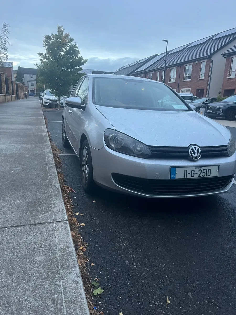 Volkswagen Golf 2011 - Image 1