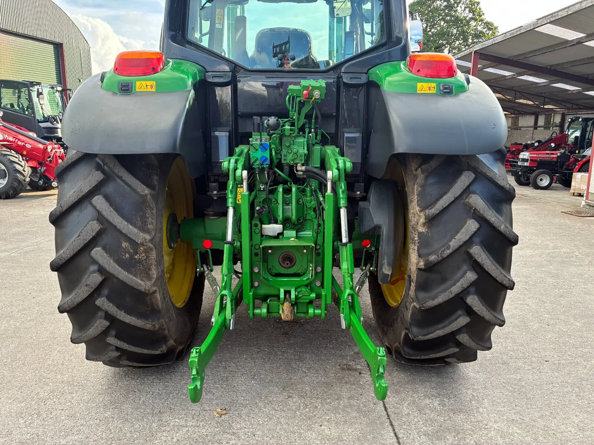 John Deere 6120M - Image 2