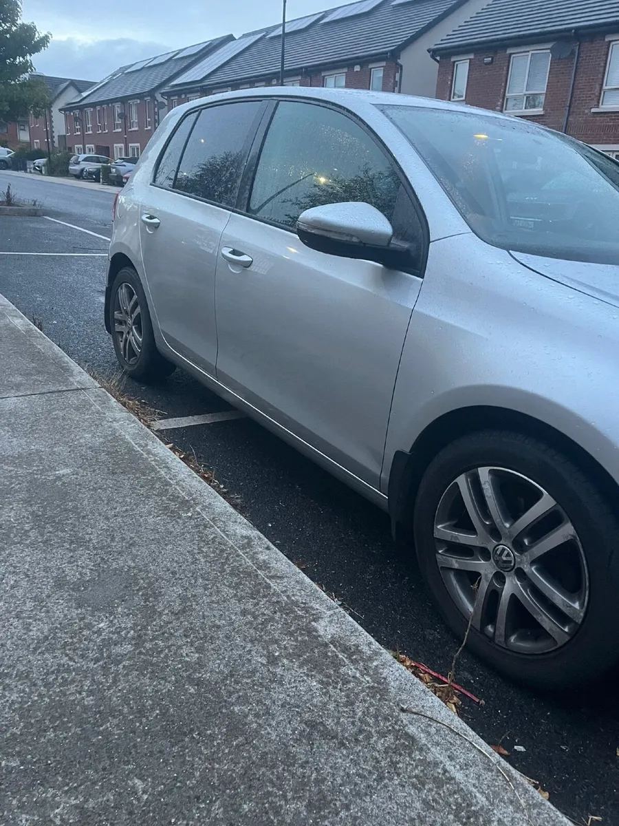 Volkswagen Golf 2011 - Image 4
