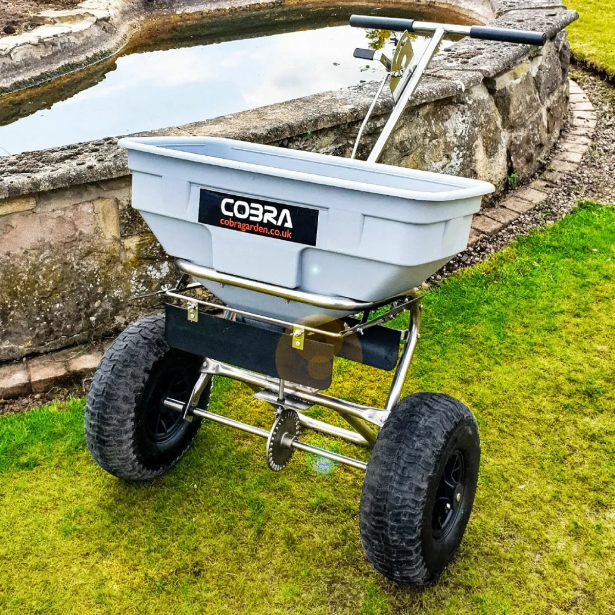 56kg Stainless Steel Walk Behind Spreader - Image 3