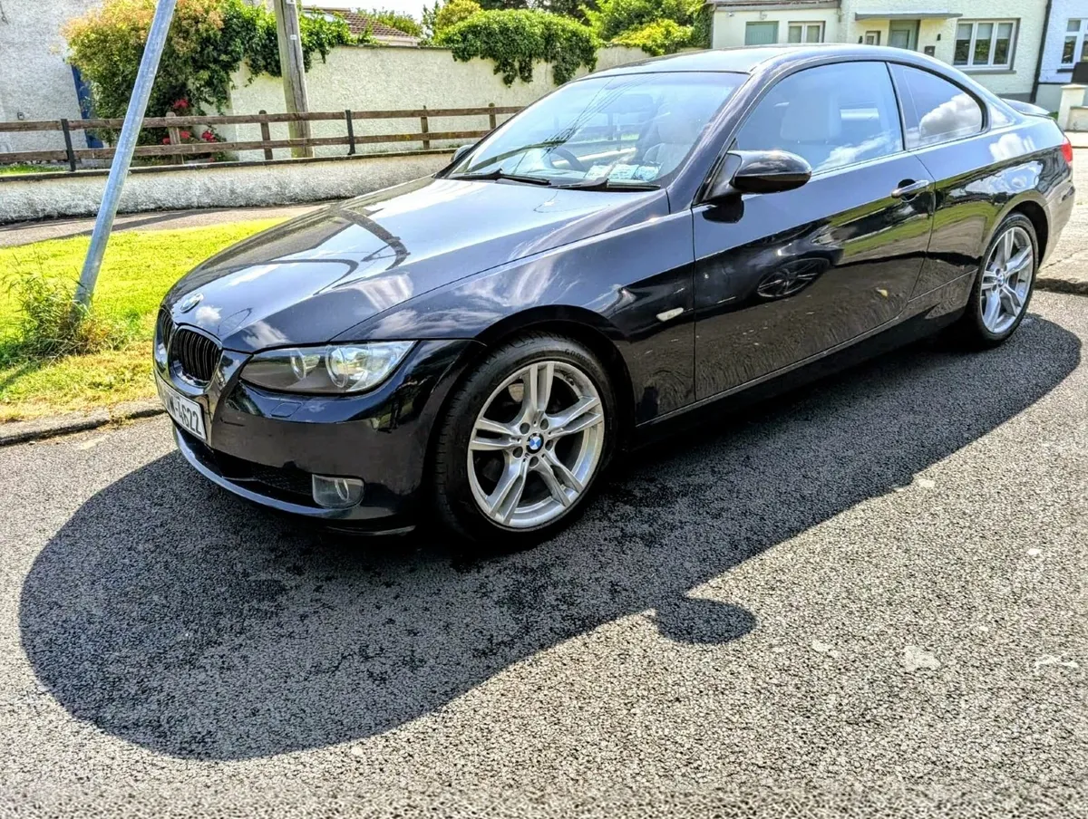 BMW 3-Series 2008 - Image 2
