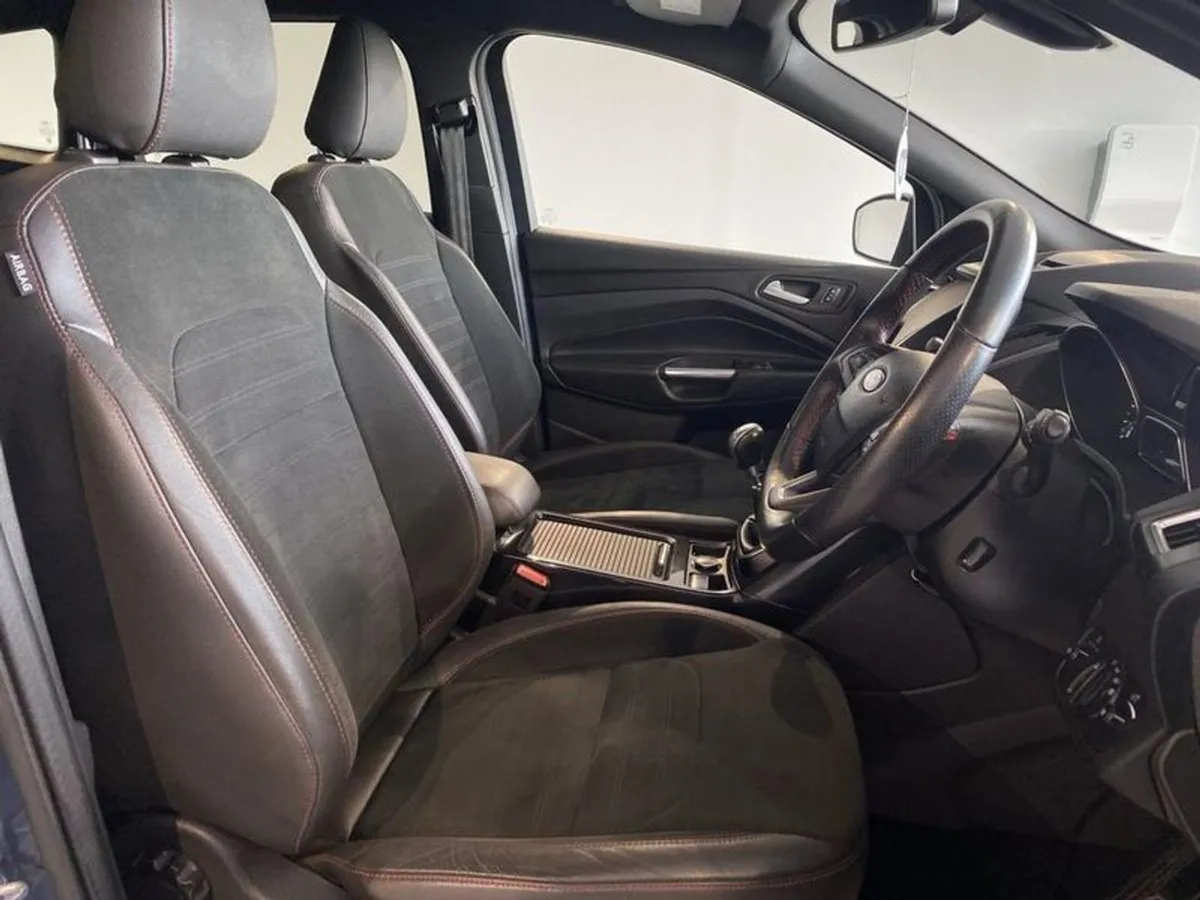 Ford Kuga 1.5 Tdci St-line 5dr 2WD - Image 4