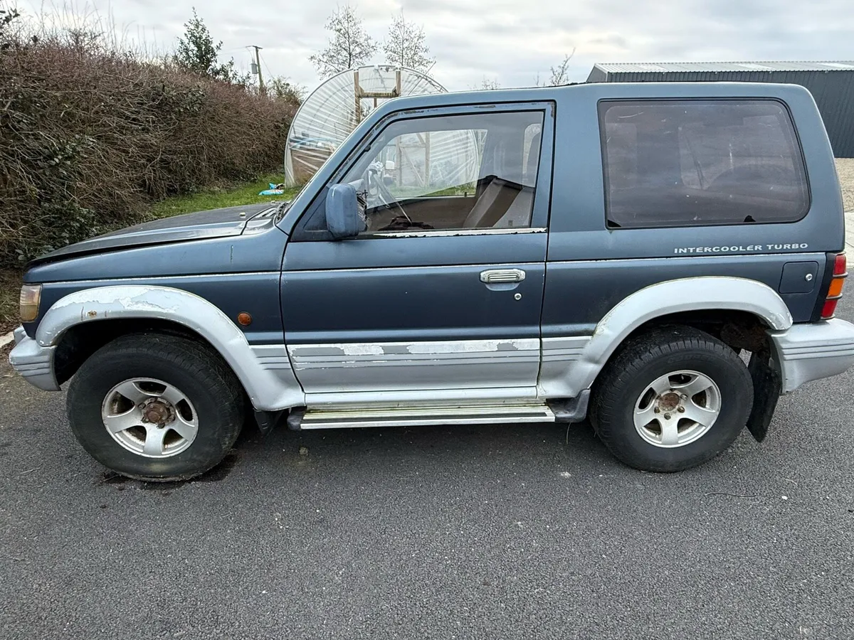 Mitsubishi pajero - Image 2