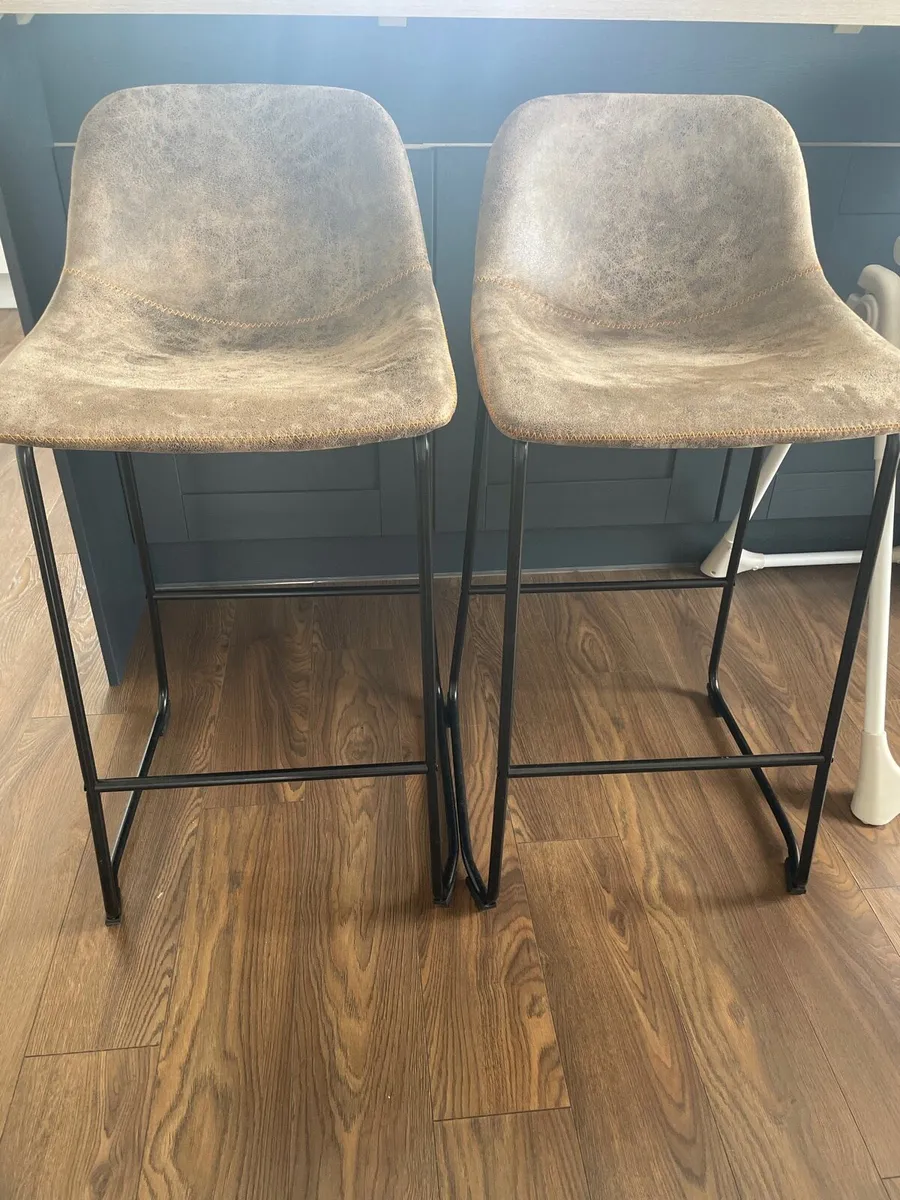 Kitchen bar stool - Image 1