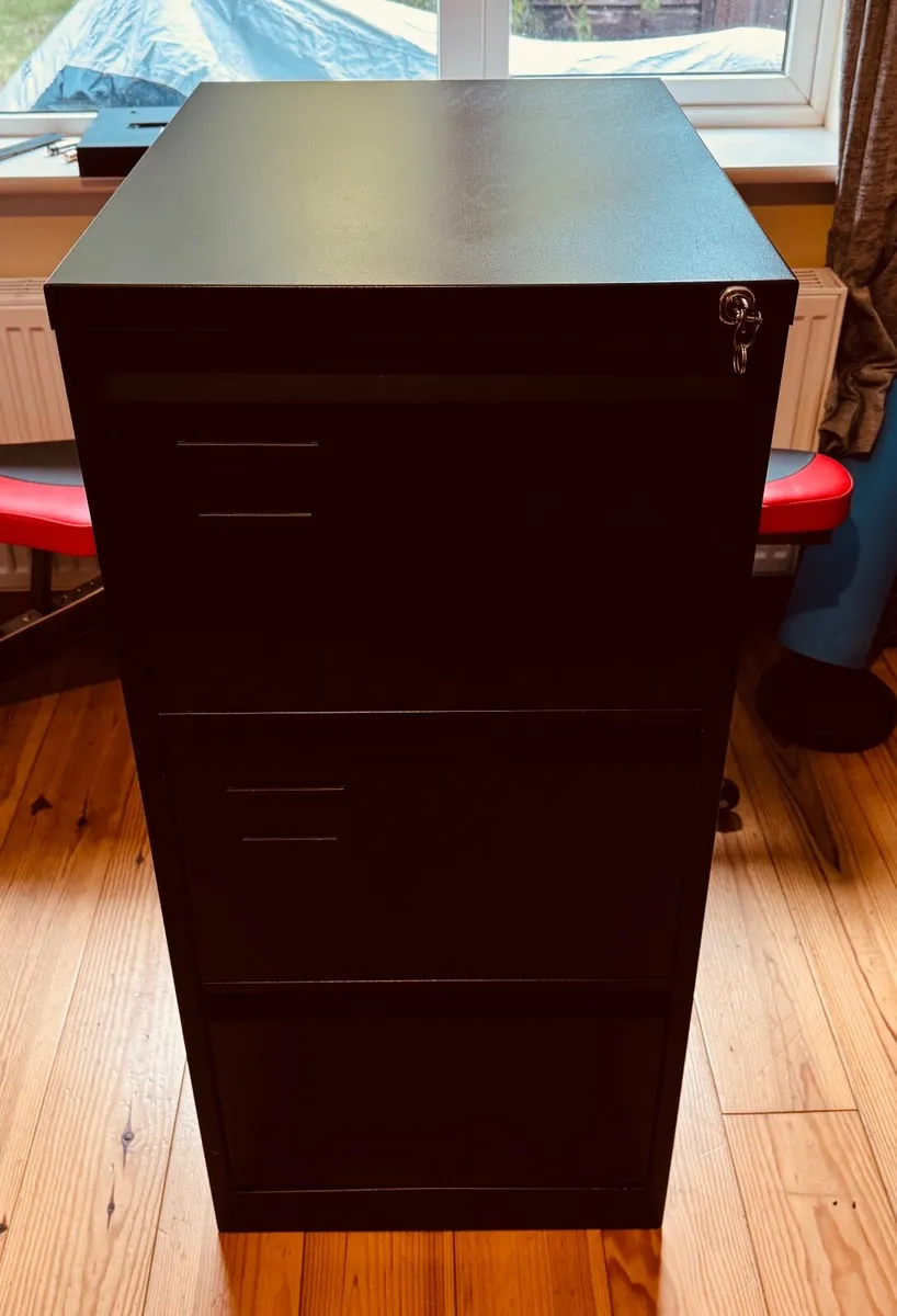 Filing cabinet - Image 1