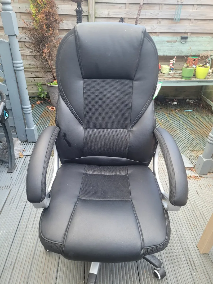 Office Chair - Image 1