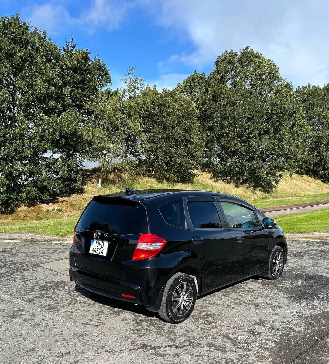 2013 Honda Fit 1.3 Petrol Auto LOW KMS - Image 2